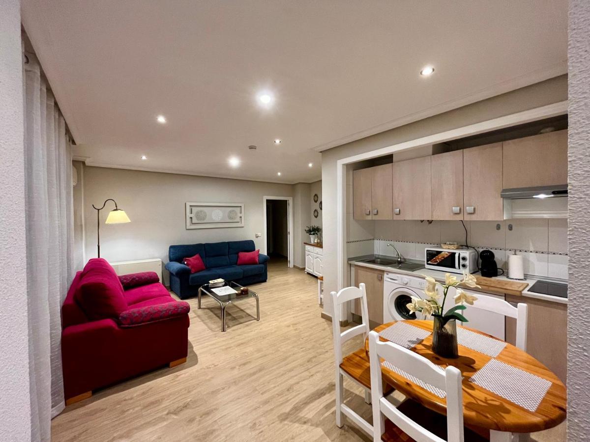 Castilla 30 - Parking Publico Gratuito Apartamento
