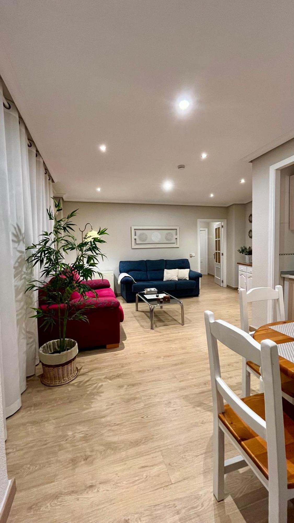Apartamento Castilla 30 - Parking Publico Gratuito